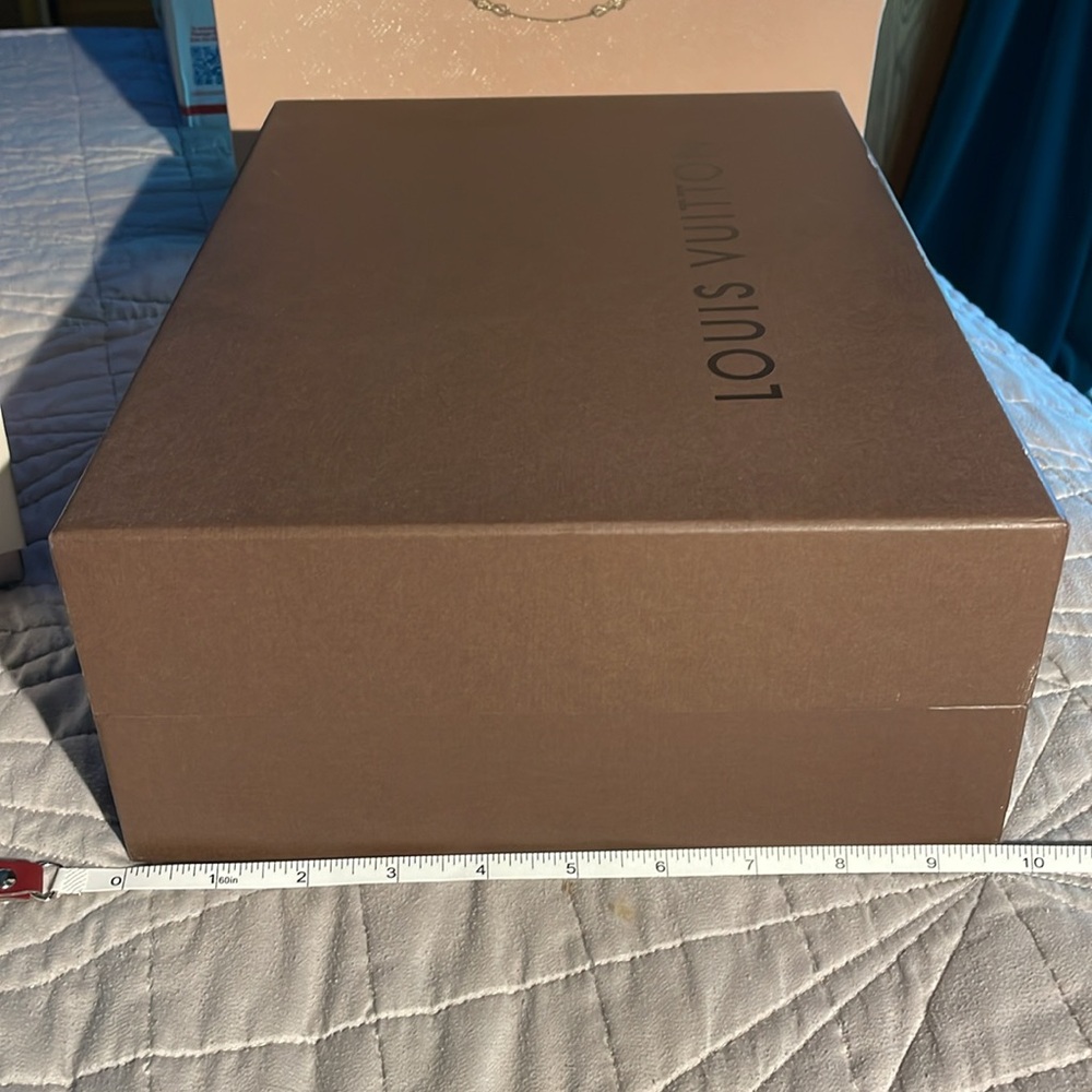 Louis Vuitton Large Box - Picture 4 of 15